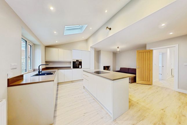 Bradford Road, Otley photo 4