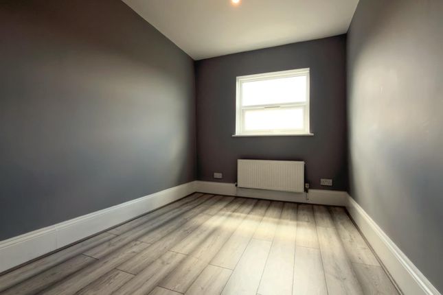 2-bed house on Flat 1, 15A Frances Street, Woolwich, £1,900/mo