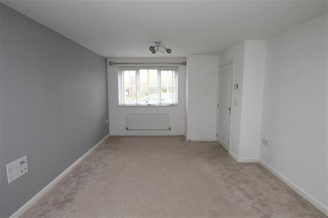 4, Harewood Close, Cottingham photo 2