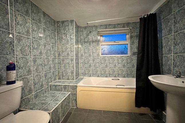 63a, Charnwood Road, Shepshed photo 5