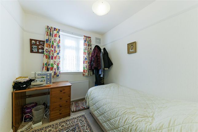 Terraced house for sale in Glenthorpe Road, Morden, London