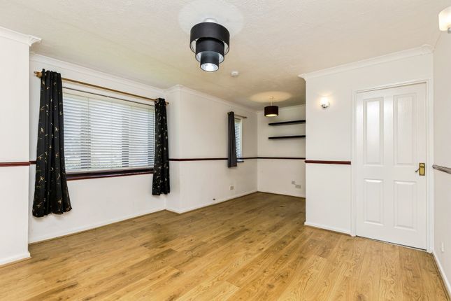 11, Trenear Close, West Sussex photo 4