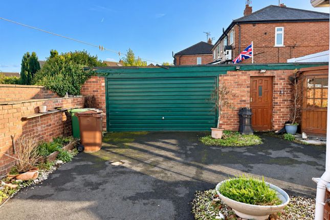 Whitehall Road, Leeds photo 4