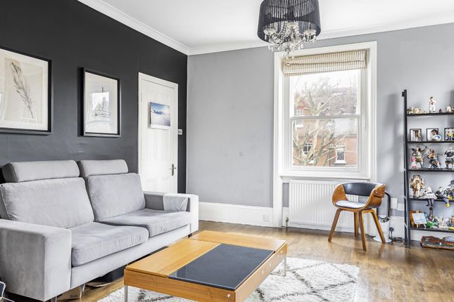 Thumbnail Flat to rent in Netherhall Gardens, London