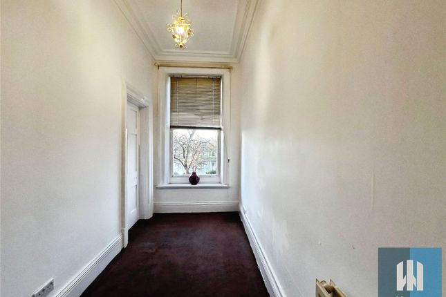 7B, Park Drive, Huddersfield photo 4