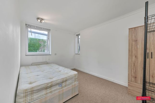 24, Mina Road, London photo 3