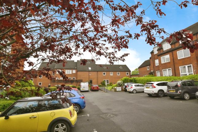 Thumbnail Flat for sale in Hulbert Road, Waterlooville, Hampshire