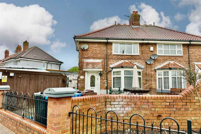 Thumbnail Semi-detached house for sale in 21st Avenue, Hull