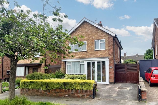 Thumbnail Detached house for sale in Shrewsbury Avenue, Leicester