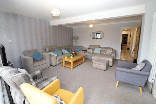 35a, Basingbourne Road, Fleet photo 4