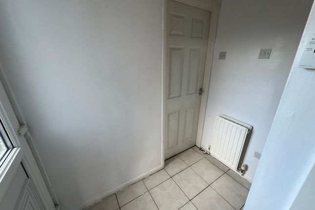 Terraced house for sale in Gateford Road, Worksop