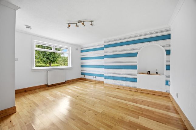 14, Bridgeburn Drive, Glasgow photo 2