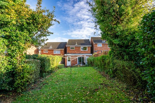 Thumbnail Detached house for sale in Tarrant Drive, Harpenden, Hertfordshire