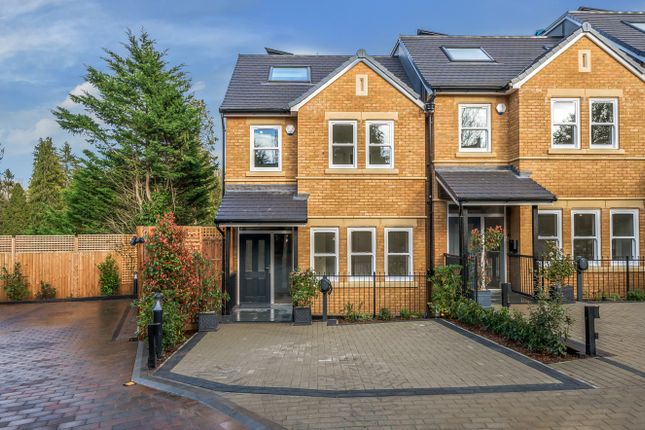 Town house for sale in Uplands Road, Kenley