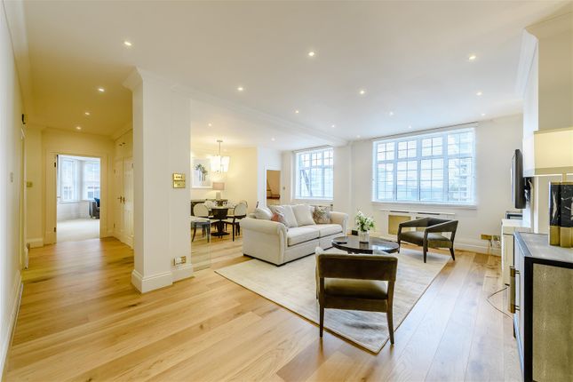 8451958-Interior01.Jpg
