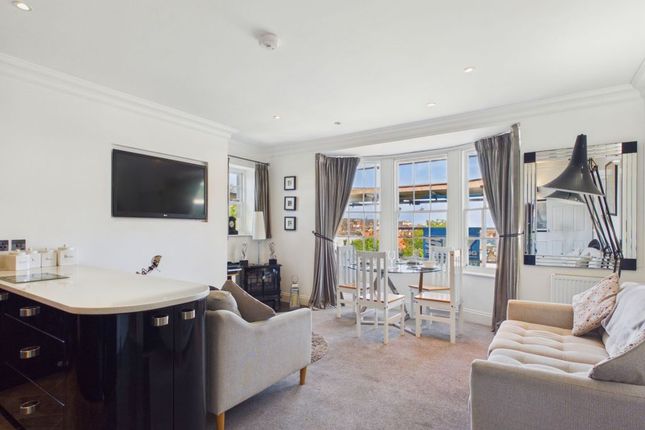 The Look Out, 4 Whitehall, Whitby photo 2