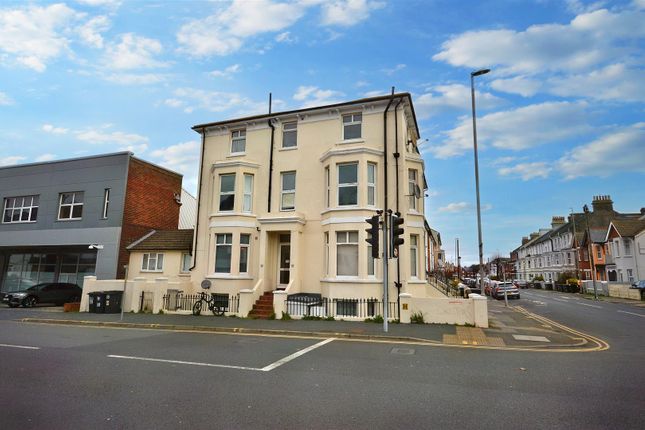 Flat for sale in Cavendish Place, Eastbourne