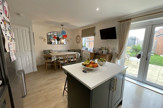Holmwood Way, Angmering photo 3