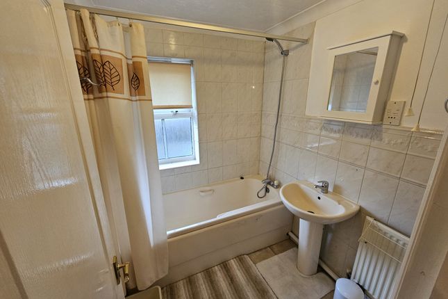 Town house for sale in Lupin Crescent, Ilford