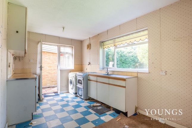 29 Highams Road, Hockley photo 4