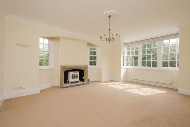 Ewhurst, 54, Mostyn Road, London photo 4