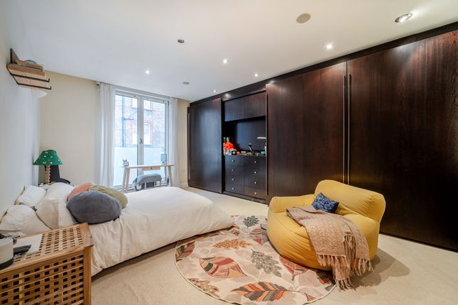 Flat 4, Cope House, Cope Place, London photo 3
