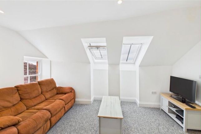 Flat 7, 2 Market Place, St. Columb photo 2