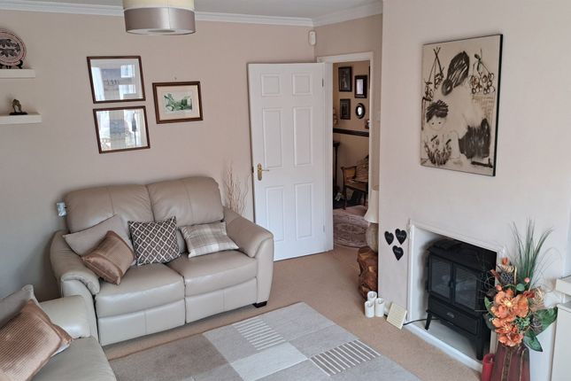 23, Danygraig Drive, Pontyclun photo 3