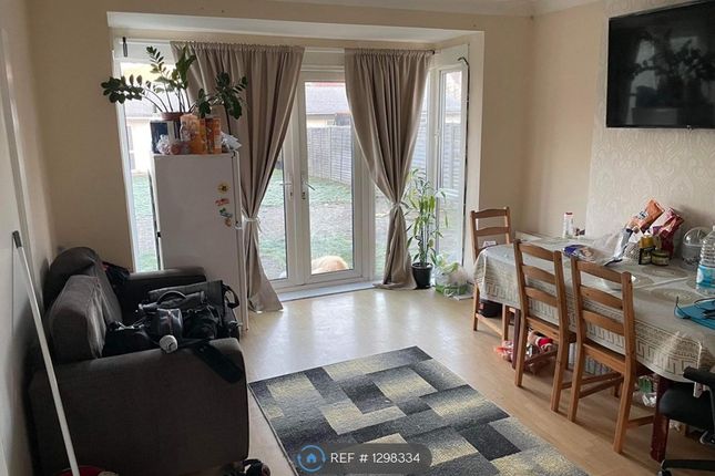 Thumbnail Semi-detached house to rent in The Highlands, Edgware
