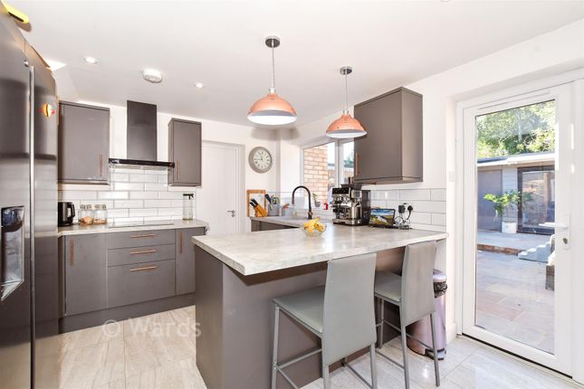 5, Stanley Close, Staplehurst photo 4