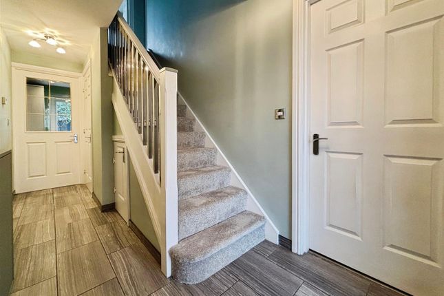 35, Javelin Close, Bradford photo 2