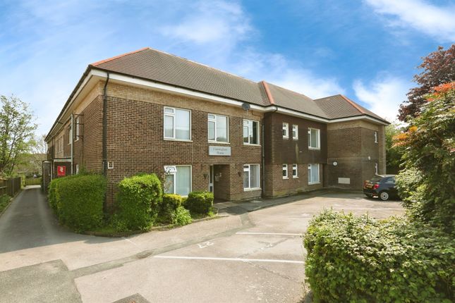 Thumbnail Flat for sale in Claylands Road, Bishops Waltham, Southampton