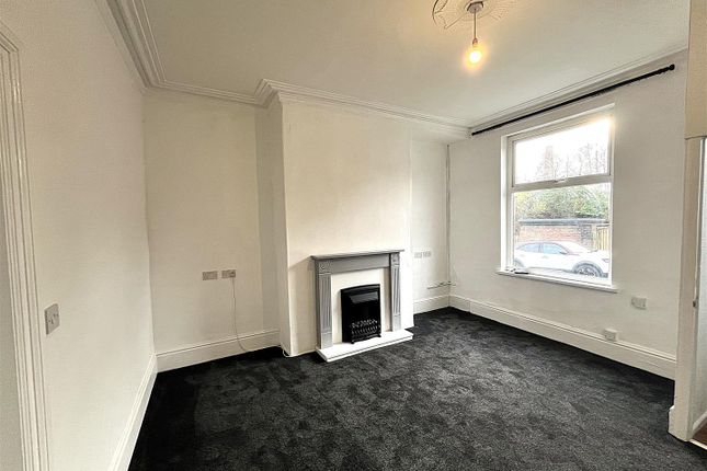 10, Frederick Street, Ashton-Under-Lyne photo 3