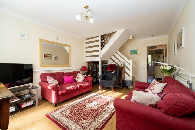 25, Meryfield Close, Borehamwood photo 2