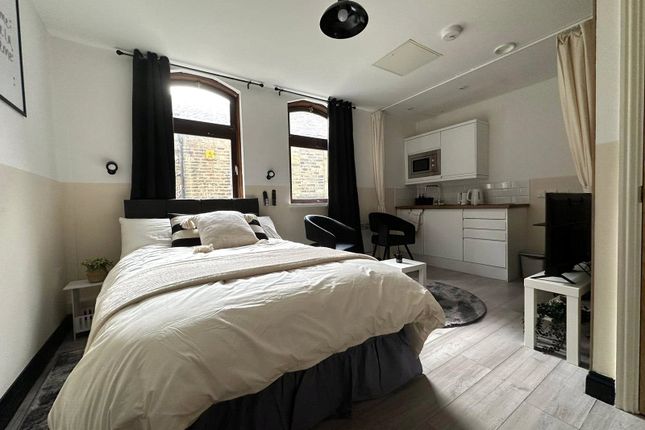 Apartment 9, 4, James Street, West Yorkshire photo 2