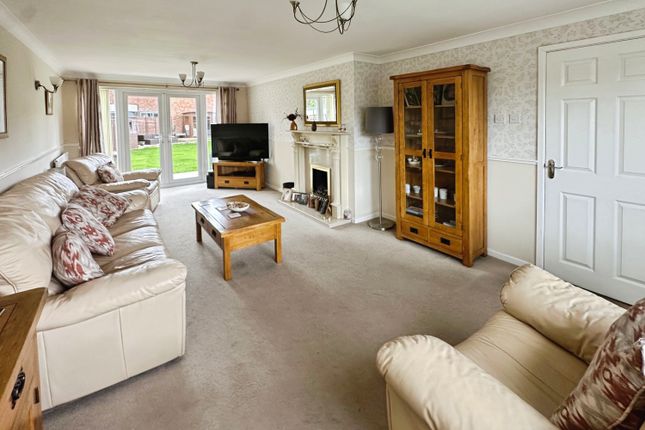 24, Linden Lea, Wolverhampton photo 3