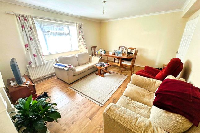 14, Long Close Avenue, Coventry photo 2
