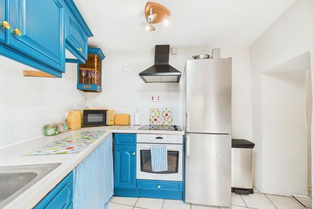 26 Wash Green, Matlock photo 3