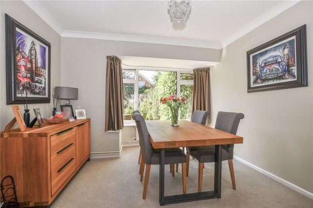 33, Windmill Avenue, Berkshire photo 4