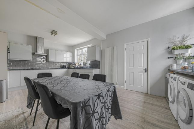 27, Park Avenue, Bromley photo 4