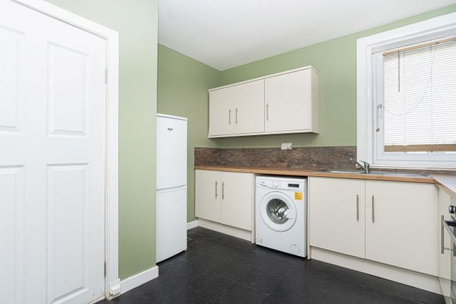 147, Station Road, Kelty photo 4