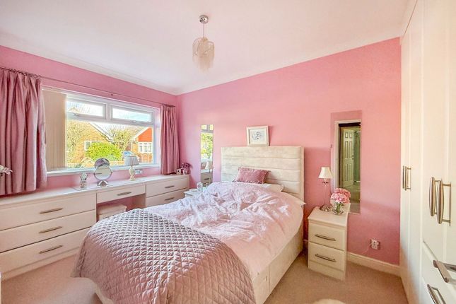 8, Driffield Close, Cottingham photo 3