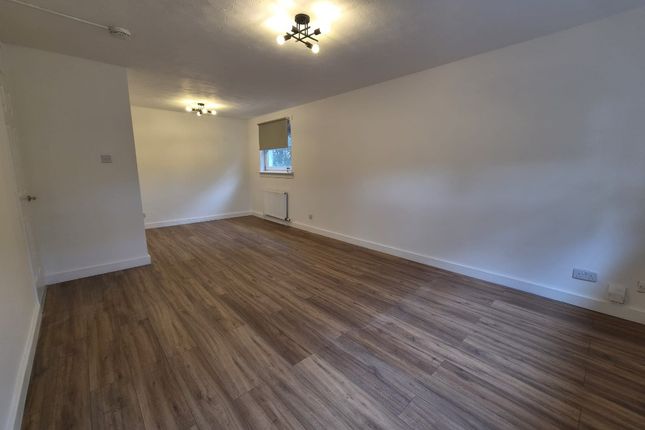 Lavender Drive, East Kilbride, South Lanarkshire, G75 9JH, South Lanarkshire photo 4
