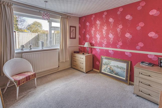 16, Maree Close, Derby photo 4