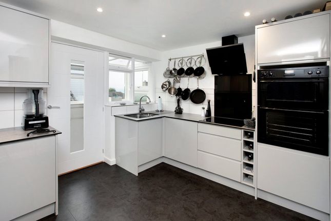 6 Charlemont Road, Teignmouth photo 3