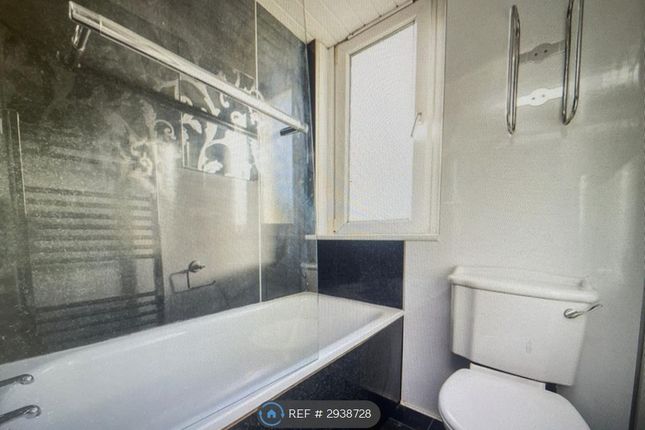 Thorndean Avenue, Bellshill photo 3