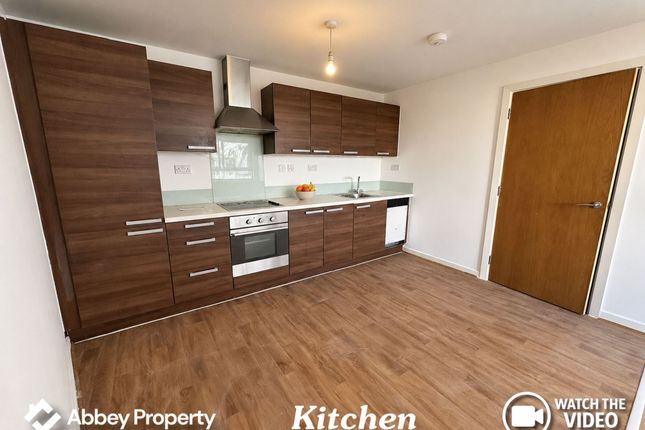 301 Point Red, Luton photo 5