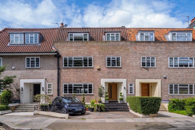 Thumbnail Terraced house for sale in Hyde Park Street, Hyde Park Estate, Hyde Park