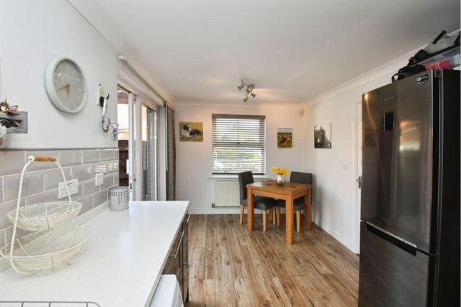 4, Manor Paddocks, Bassingham, Lincoln photo 4