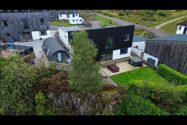 2 Svarga, Hostel Brae, Kinlochleven, Argyllshire, Highland photo 4